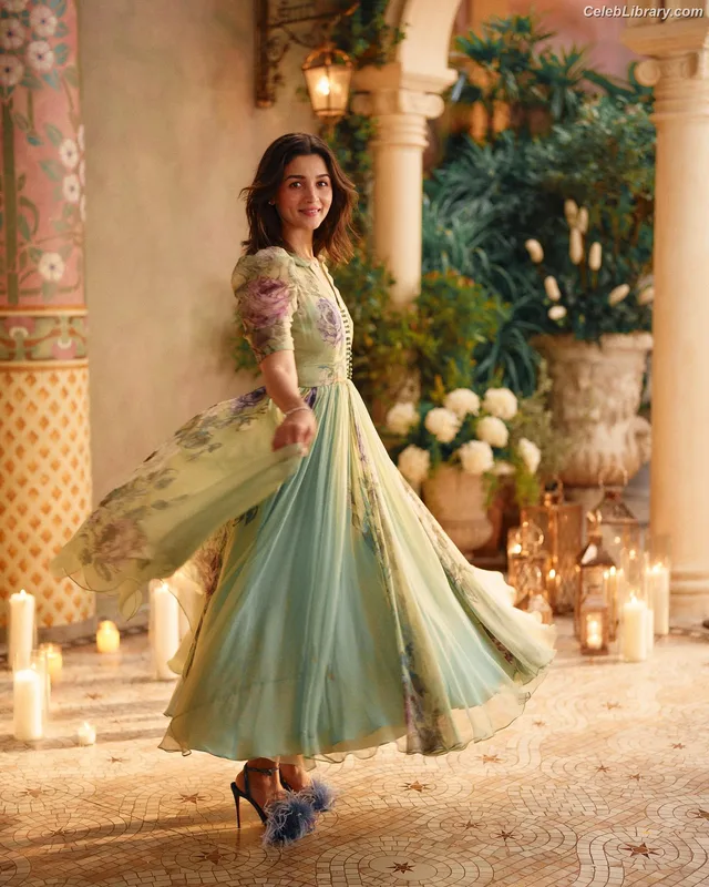 Alia Bhatt photo 13 of 167