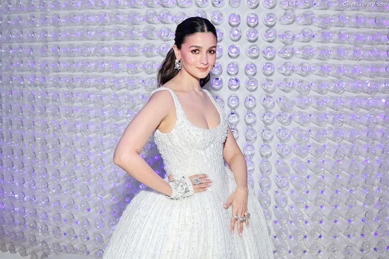 Alia Bhatt photo 9 of 167