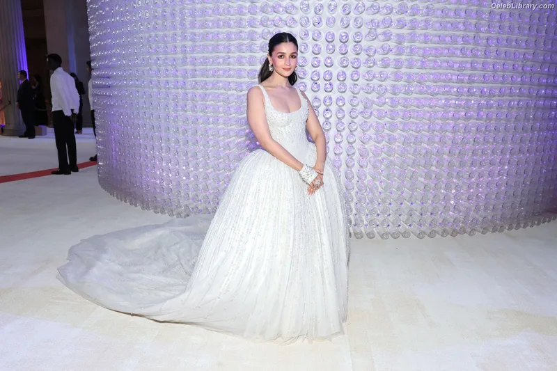 Alia Bhatt photo 17 of 167