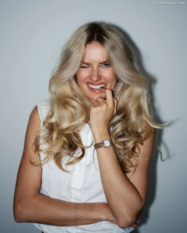 Alica Schmidt photo 6 of 514