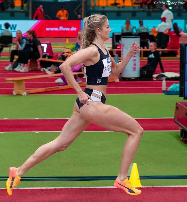 Alica Schmidt photo 7 of 514