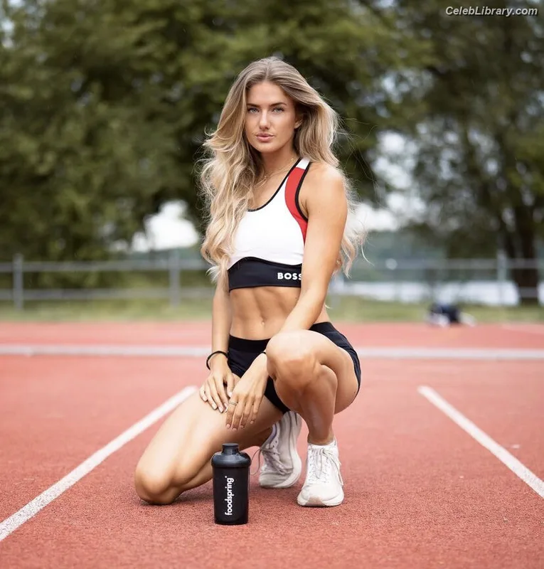 Alica Schmidt photo 11 of 514