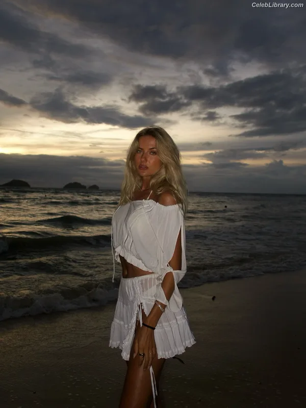 Alica Schmidt photo 9 of 514