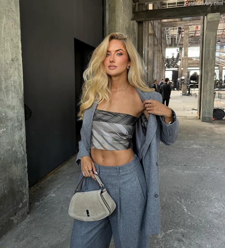 Alica Schmidt photo 10 of 514