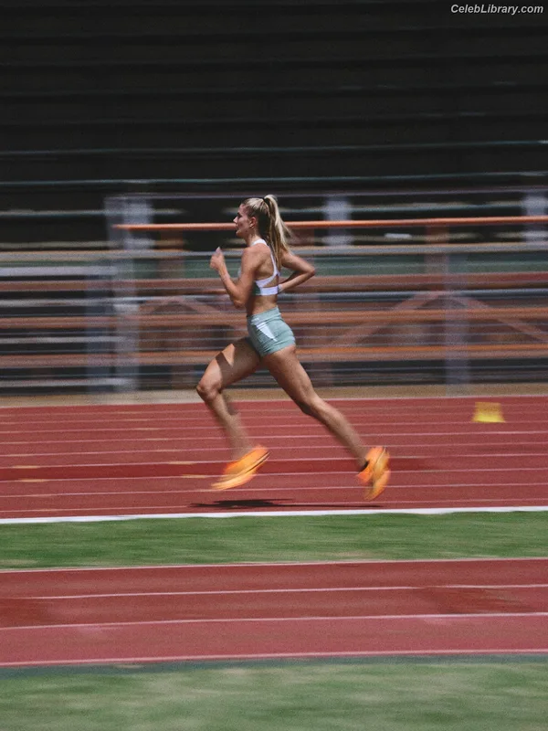 Alica Schmidt photo 4 of 514