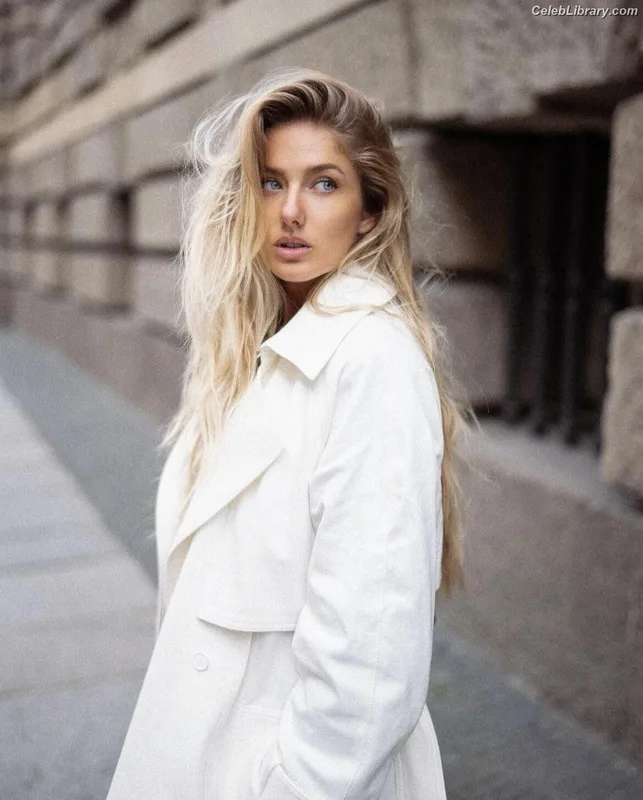 Alica Schmidt photo 4 of 514