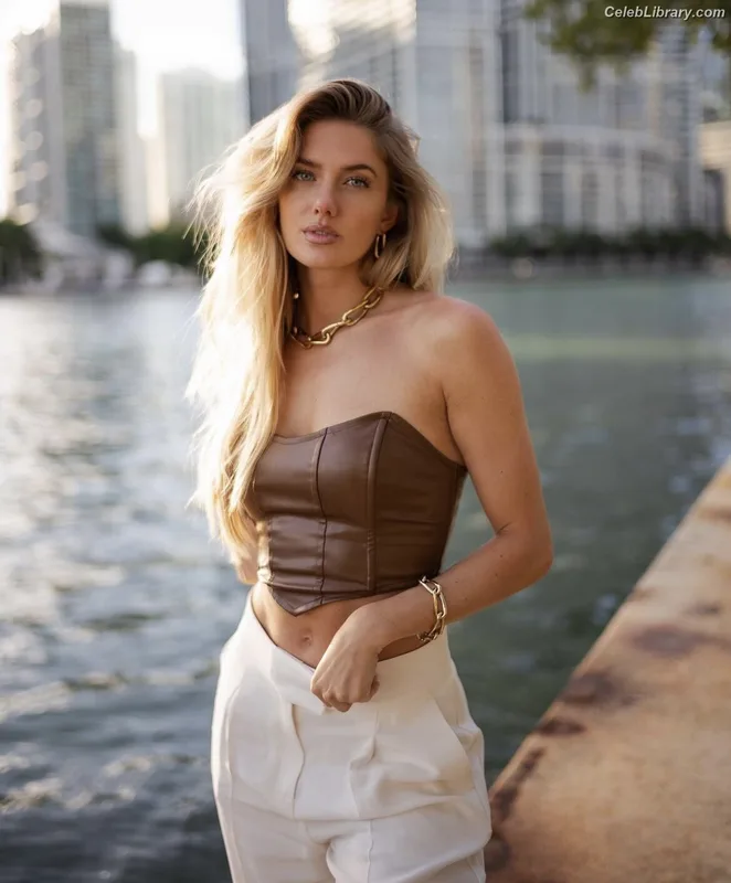Alica Schmidt photo 8 of 514
