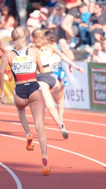Alica Schmidt photo 2 of 514