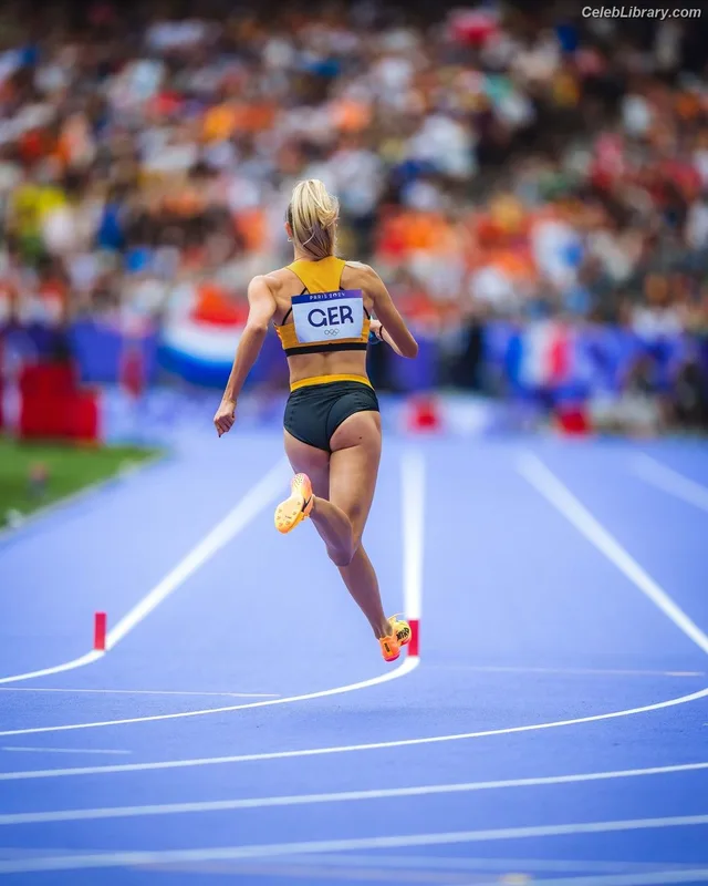 Alica Schmidt photo 19 of 514