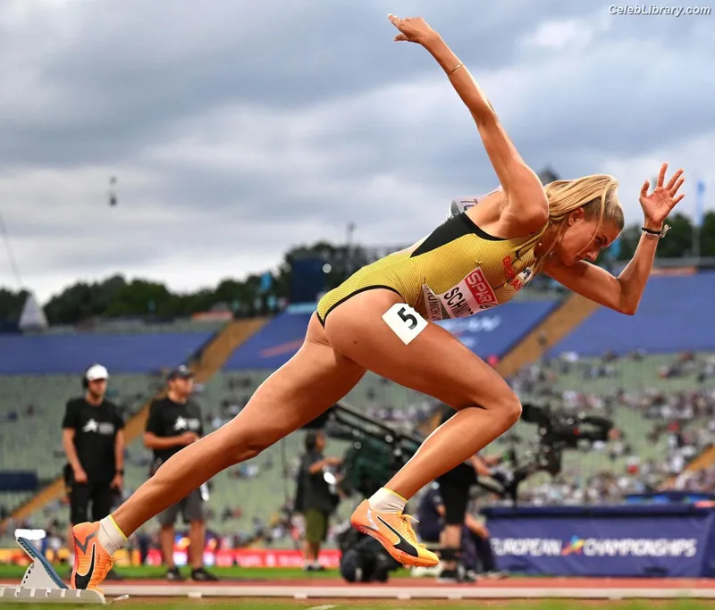 Alica Schmidt photo 22 of 514