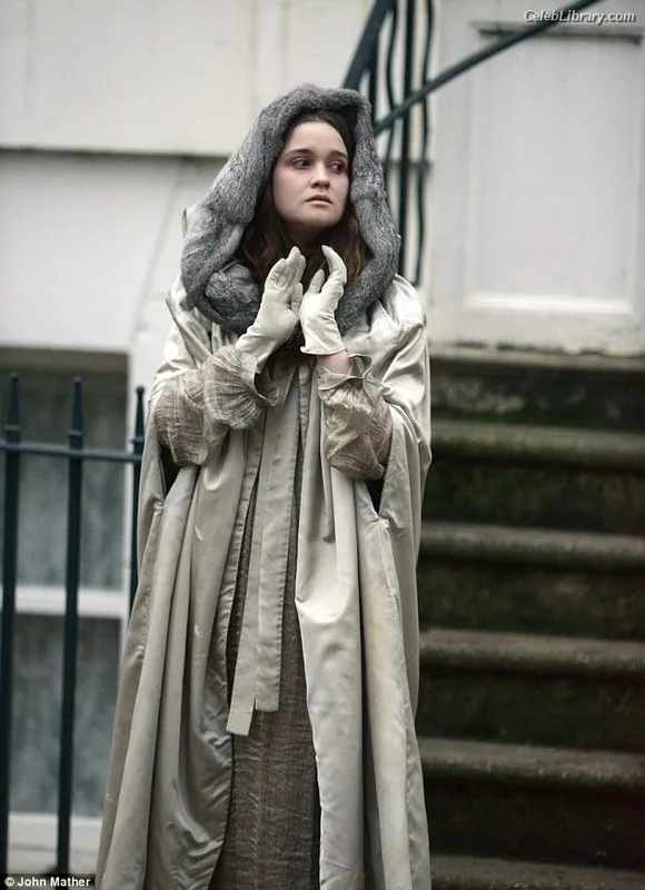 Alice Allegra Englert photo 4 of 56