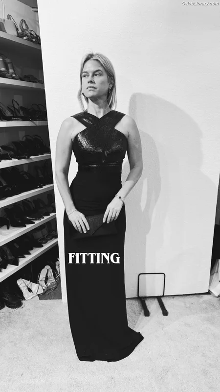 Alice Eve photo 22 of 411