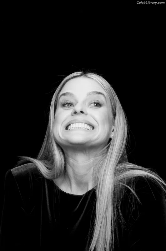 Alice Eve photo 14 of 411