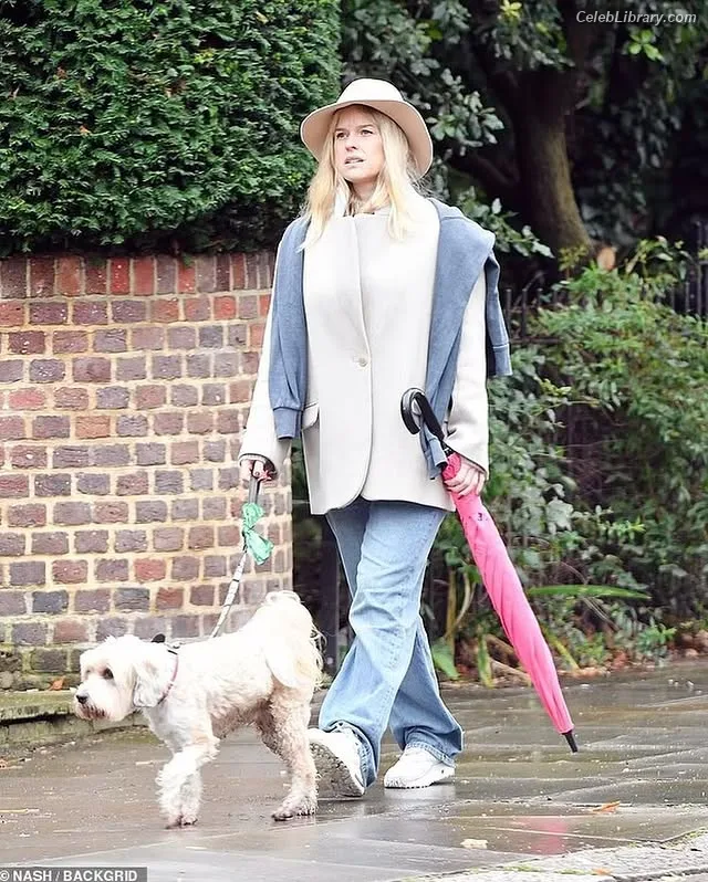 Alice Eve photo 6 of 411