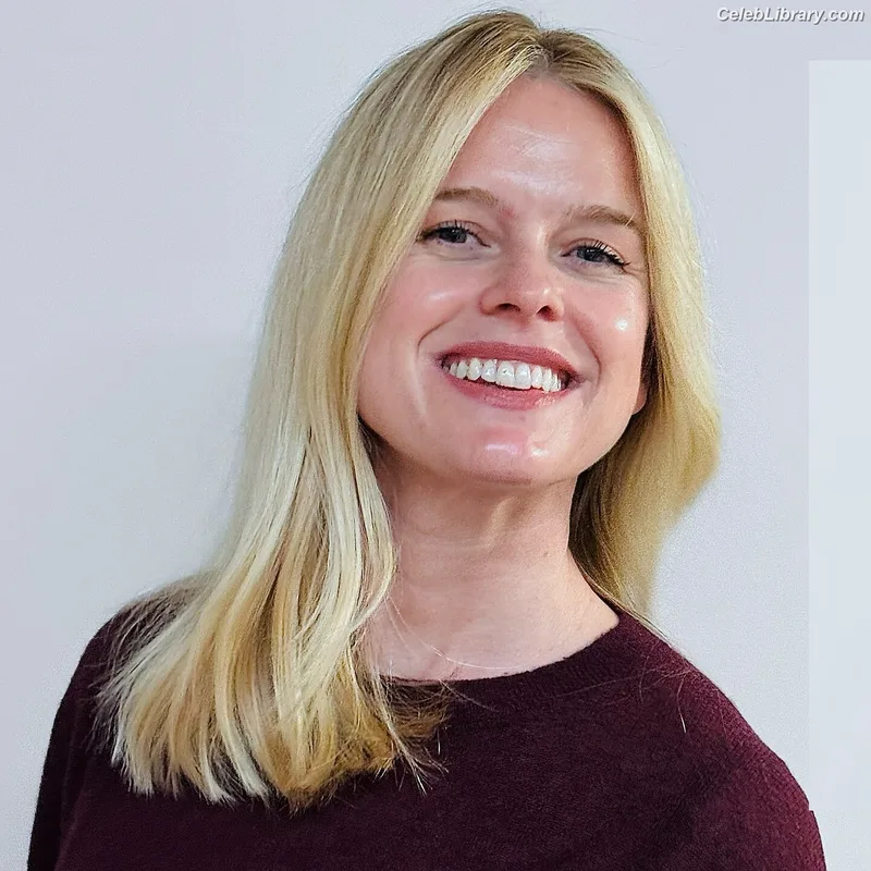 Alice Eve photo 14 of 411