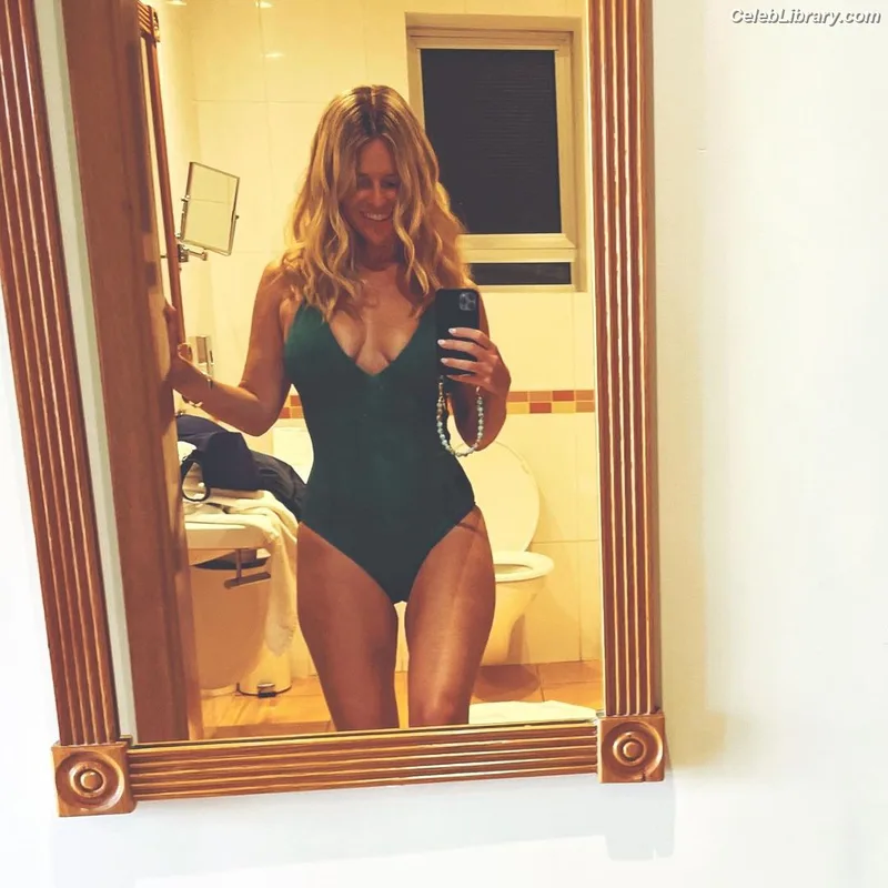 Alice Eve photo 13 of 411