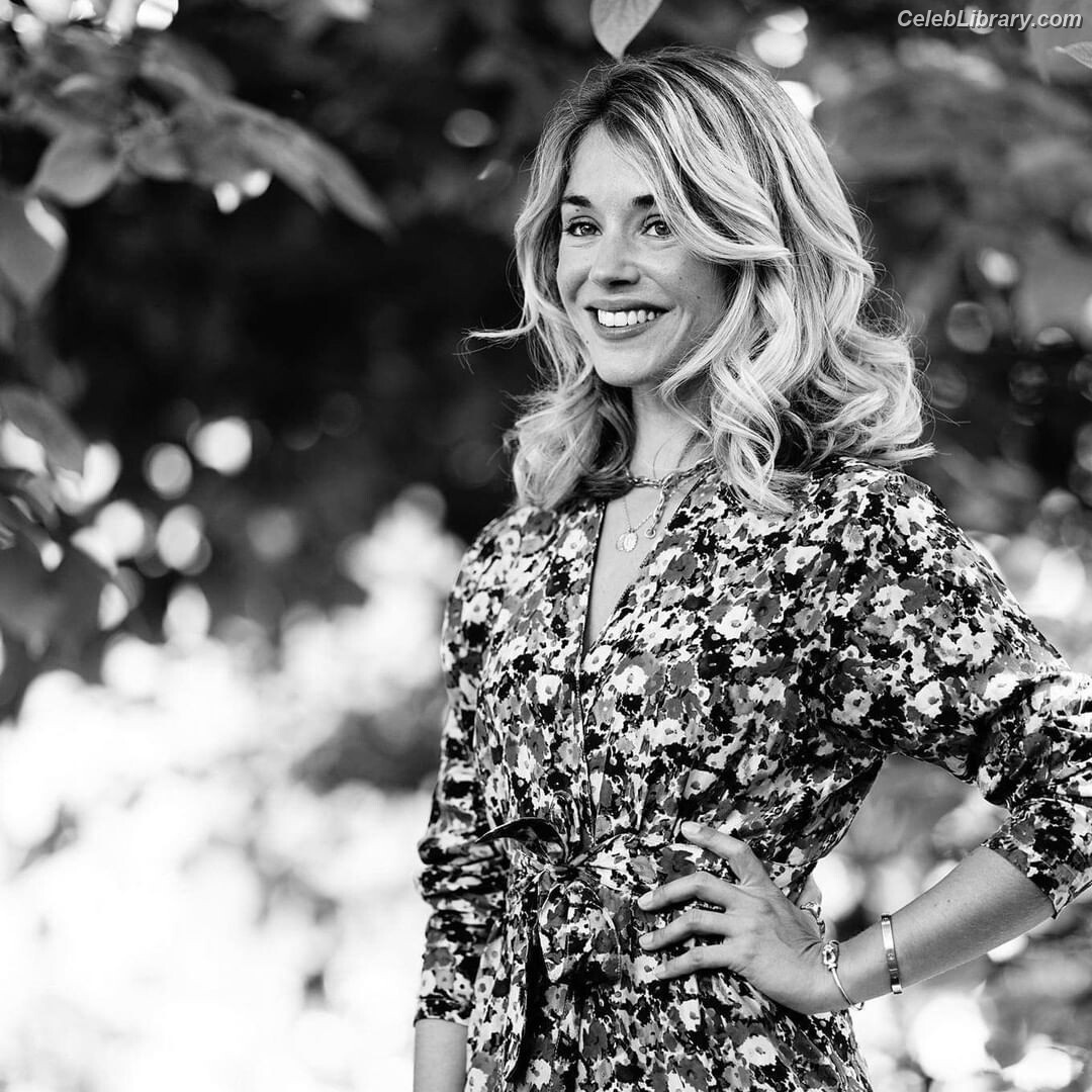 Alice Isaaz photo 2 of 178