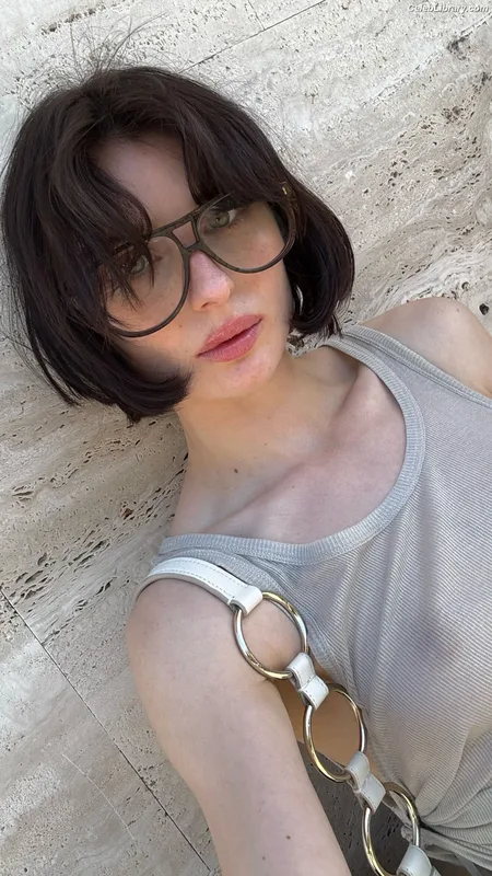 Alice Pagani photo 1 of 393