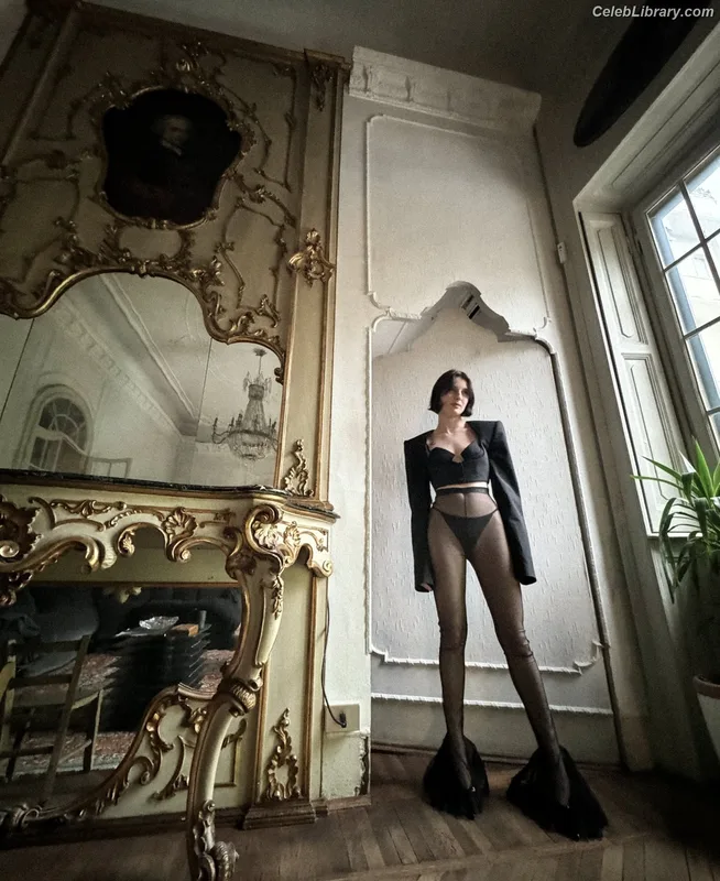 Alice Pagani photo 12 of 393