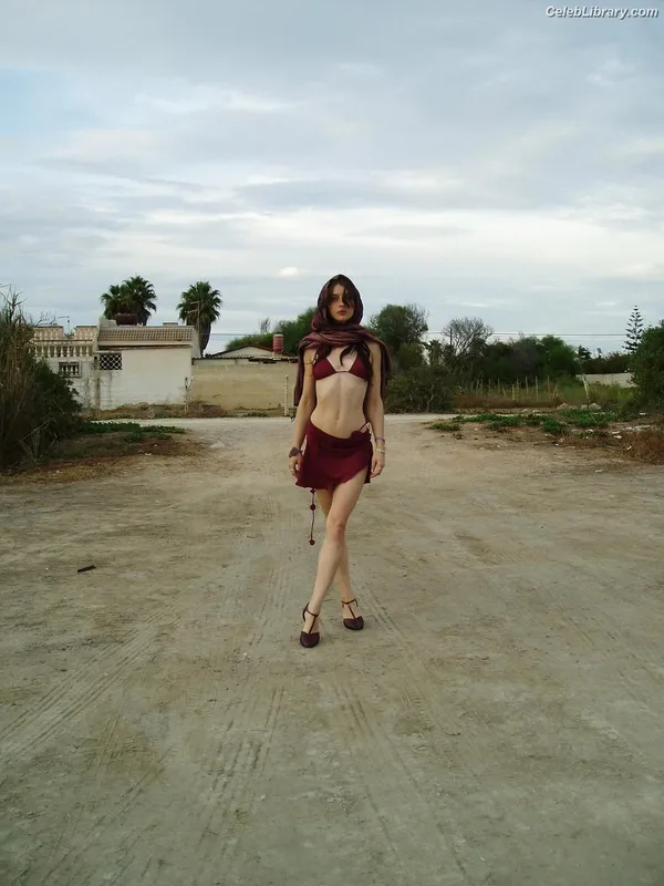 Alice Pagani photo 14 of 393