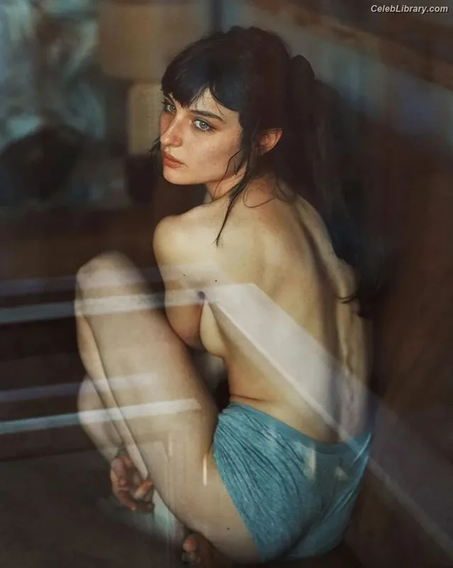 Alice Pagani photo 23 of 393