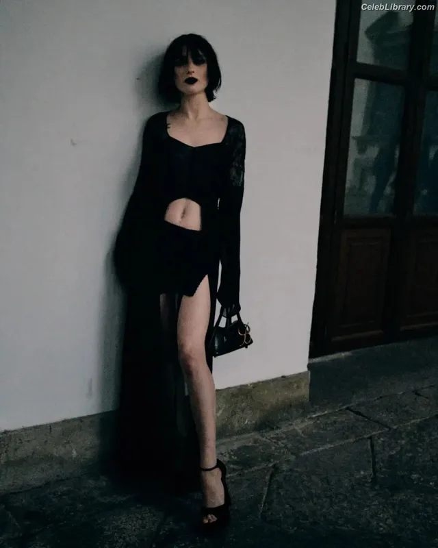Alice Pagani photo 12 of 393