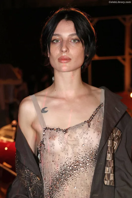 Alice Pagani photo 15 of 393