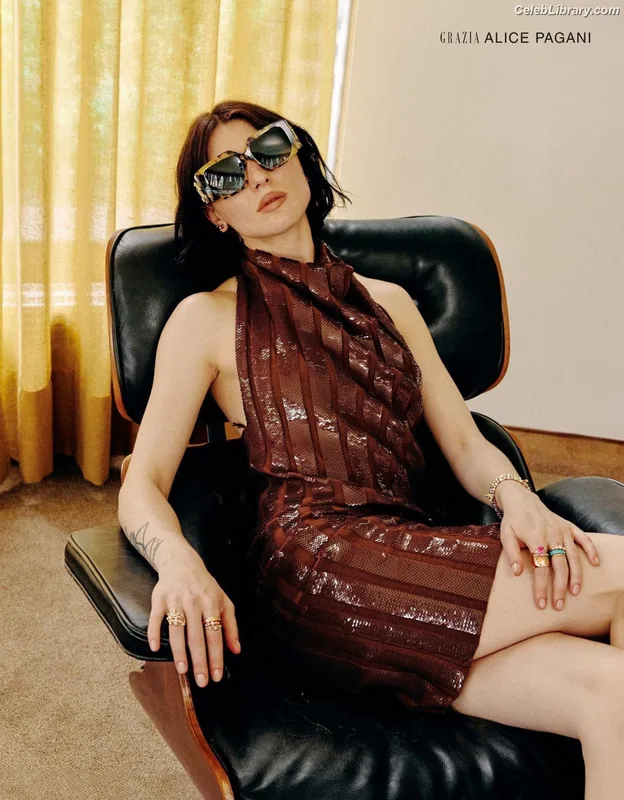Alice Pagani photo 4 of 393
