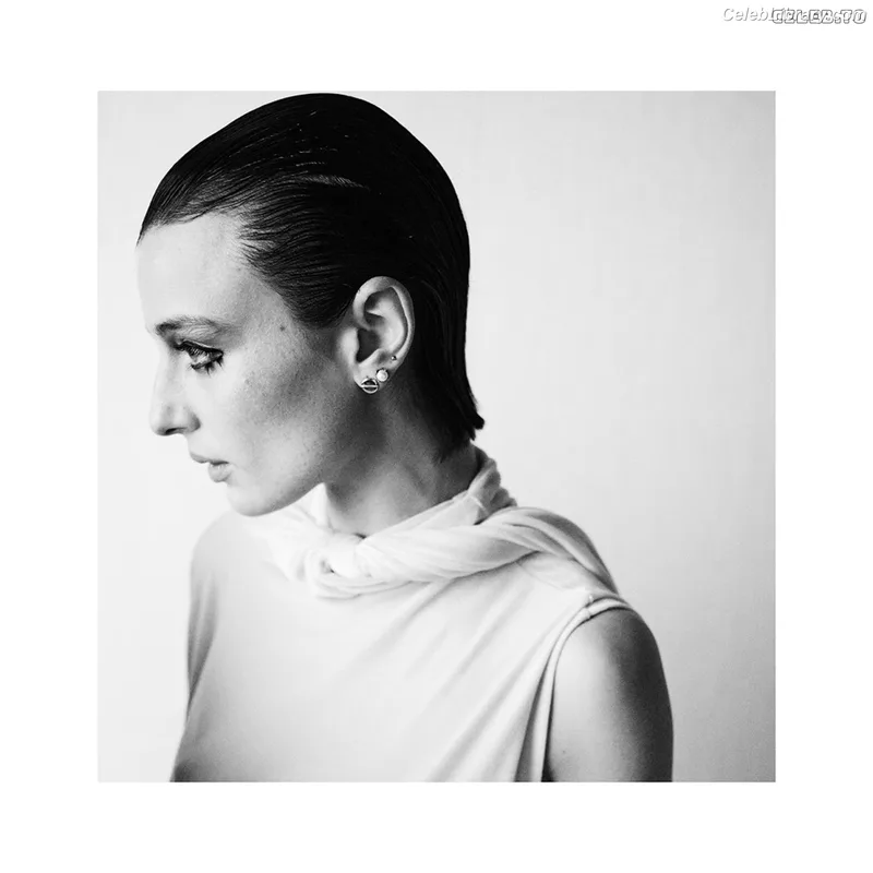 Alice Pagani photo 3 of 393