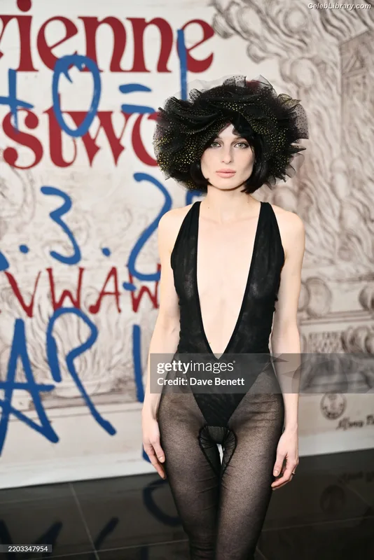Alice Pagani photo 21 of 393