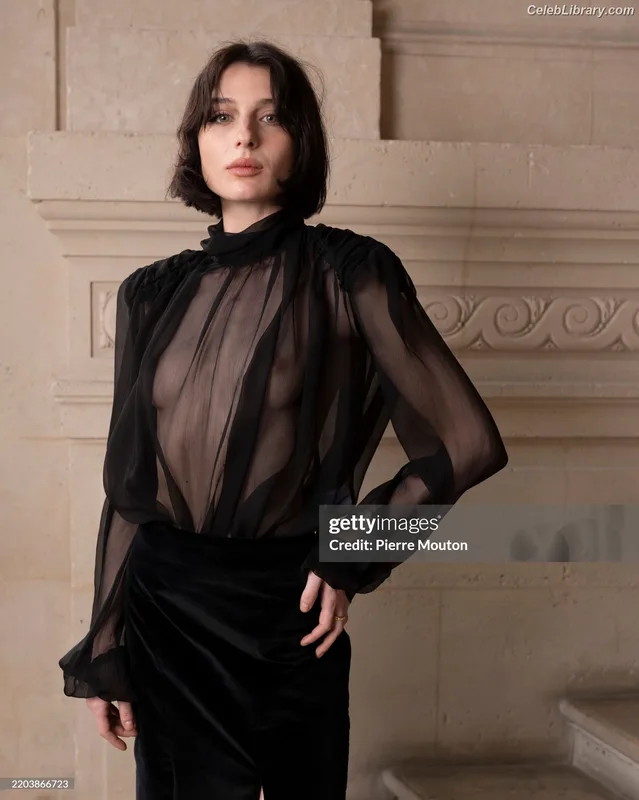 Alice Pagani photo 16 of 393