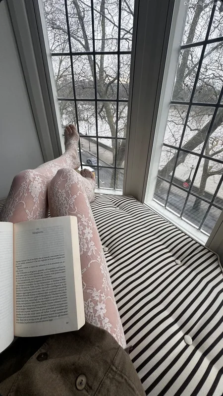 Alice Pagani photo 5 of 393