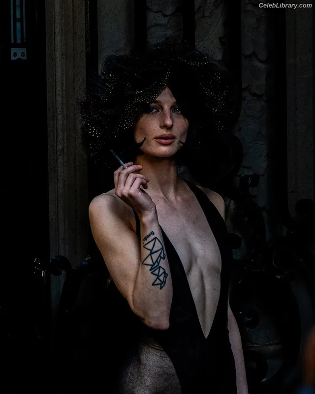 Alice Pagani photo 14 of 393