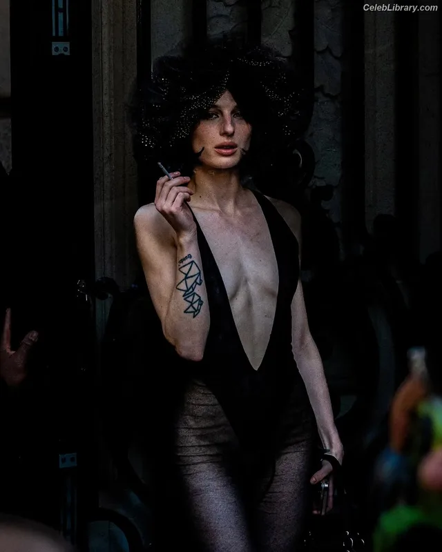 Alice Pagani photo 16 of 393