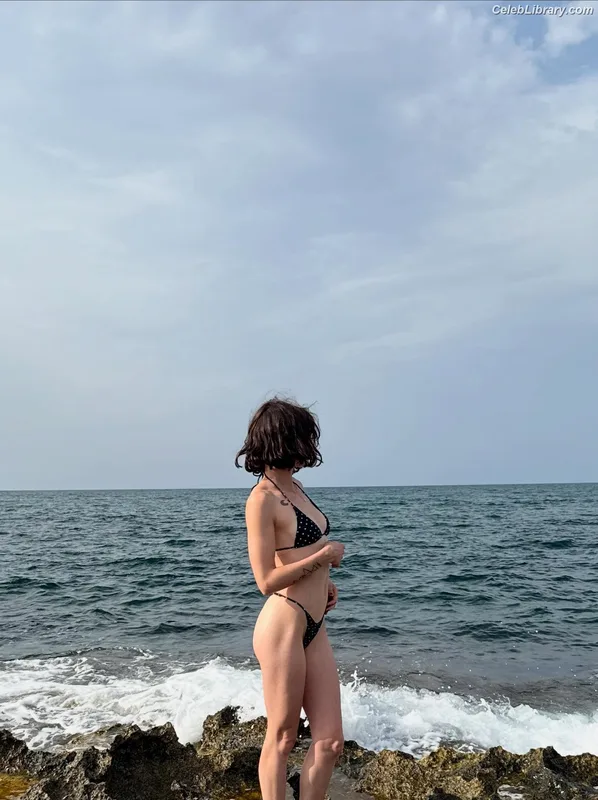 Alice Pagani photo 18 of 393