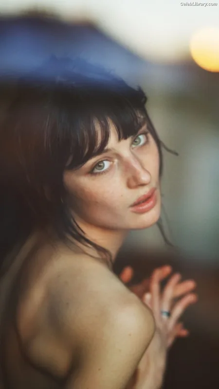 Alice Pagani photo 7 of 393