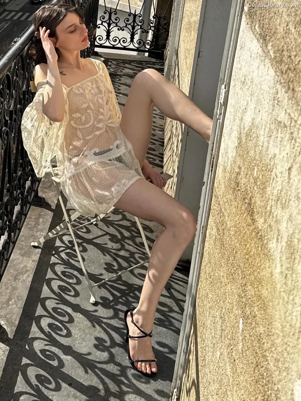 Alice Pagani photo 22 of 393