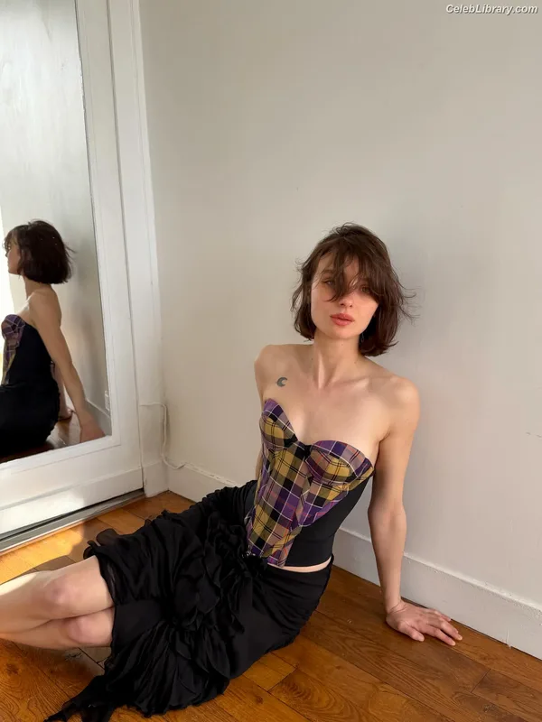 Alice Pagani photo 24 of 393