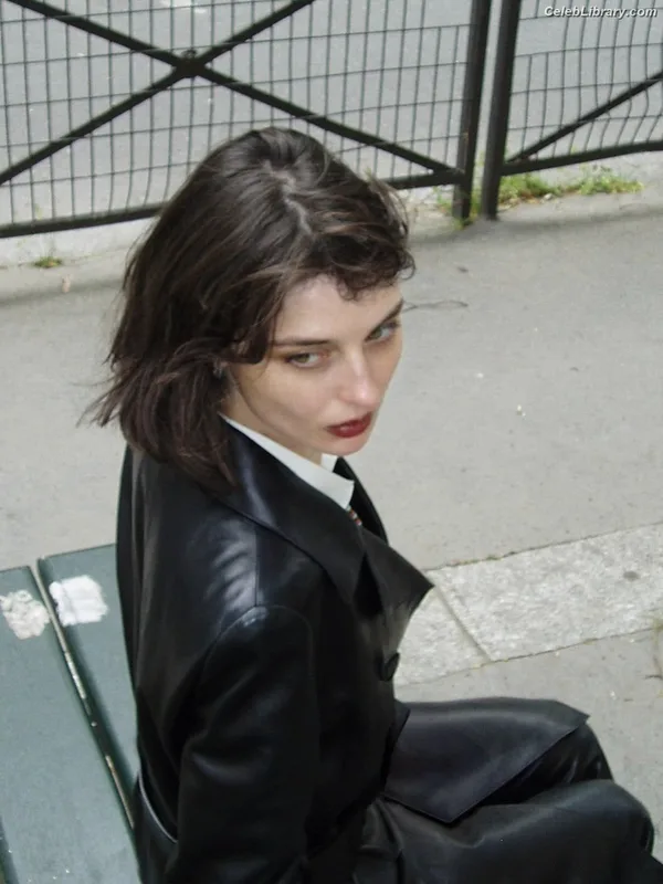 Alice Pagani photo 19 of 393