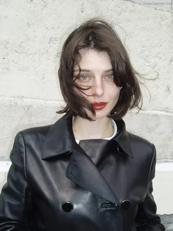 Alice Pagani photo 1 of 393