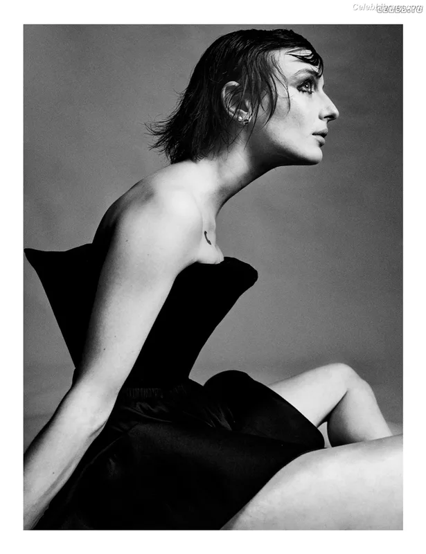 Alice Pagani photo 5 of 393