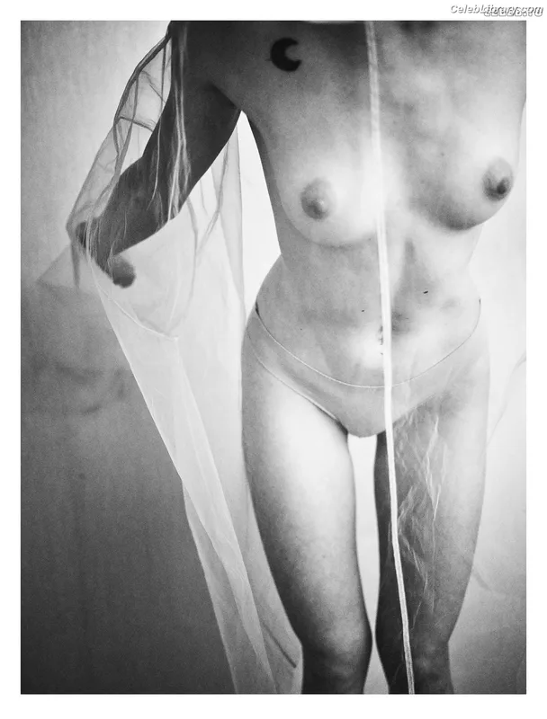 Alice Pagani photo 6 of 393