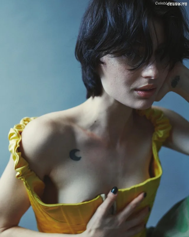 Alice Pagani photo 7 of 393