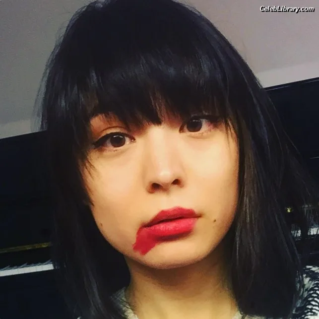 Alice Sara Ott photo 15 of 22