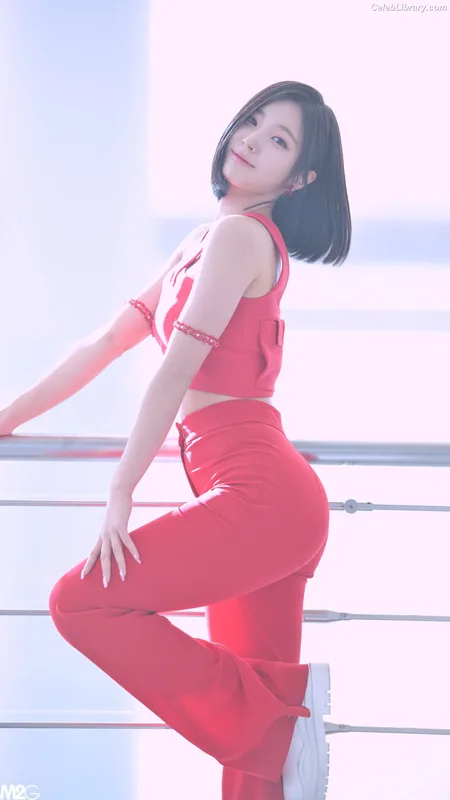 ALICE SOHEE Kim So-hee photo 20 of 42