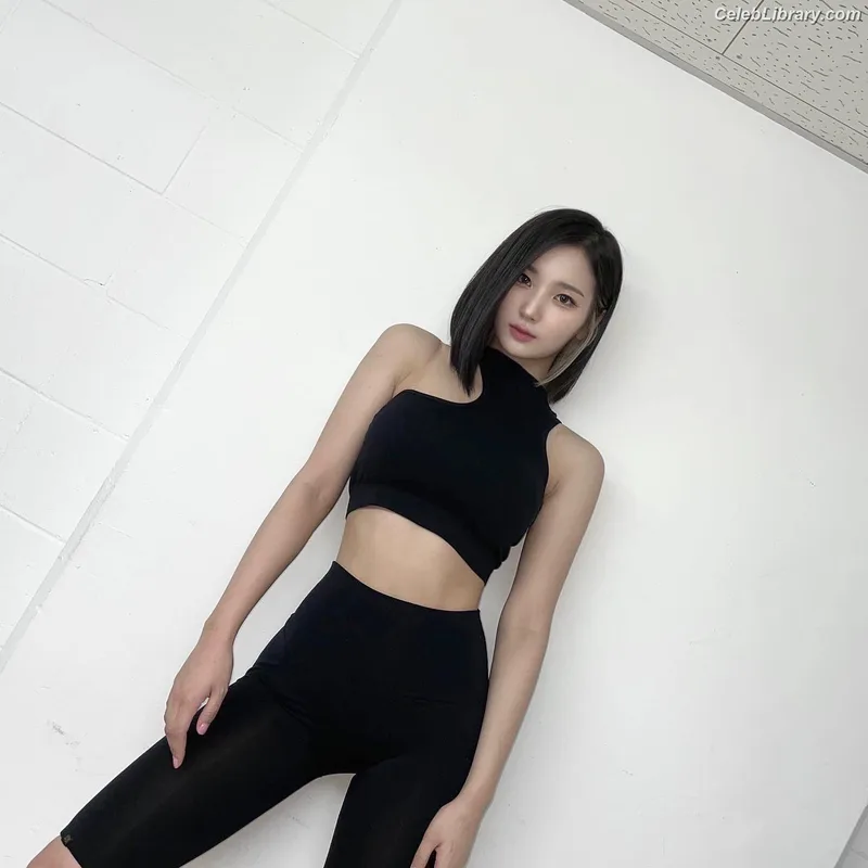 ALICE SOHEE Kim So-hee photo 11 of 42