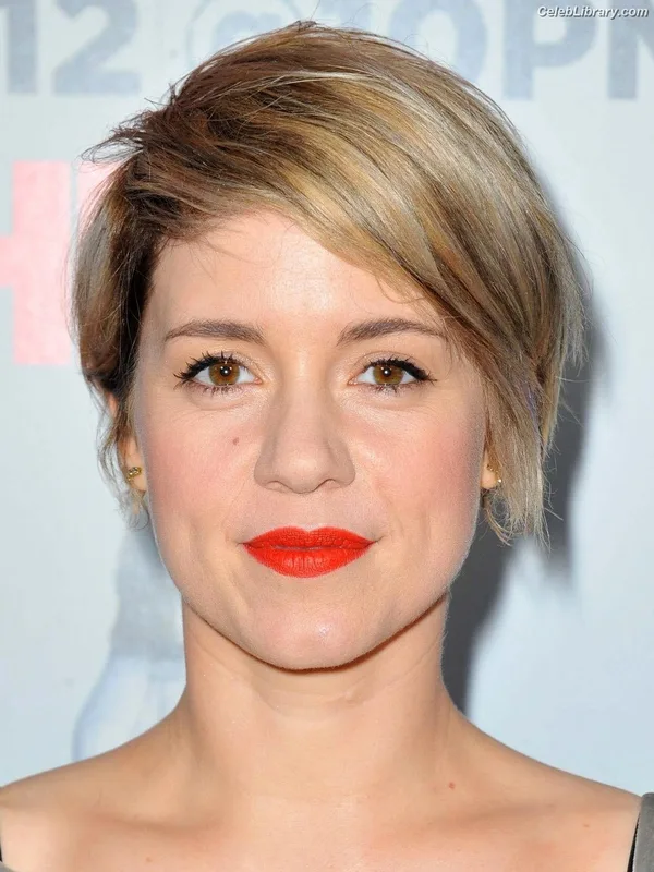 Alice Wetterlund photo 17 of 25