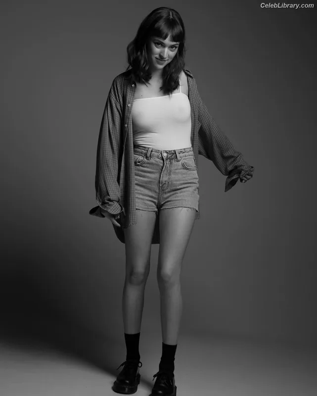 Alícia Falcó photo 1 of 63