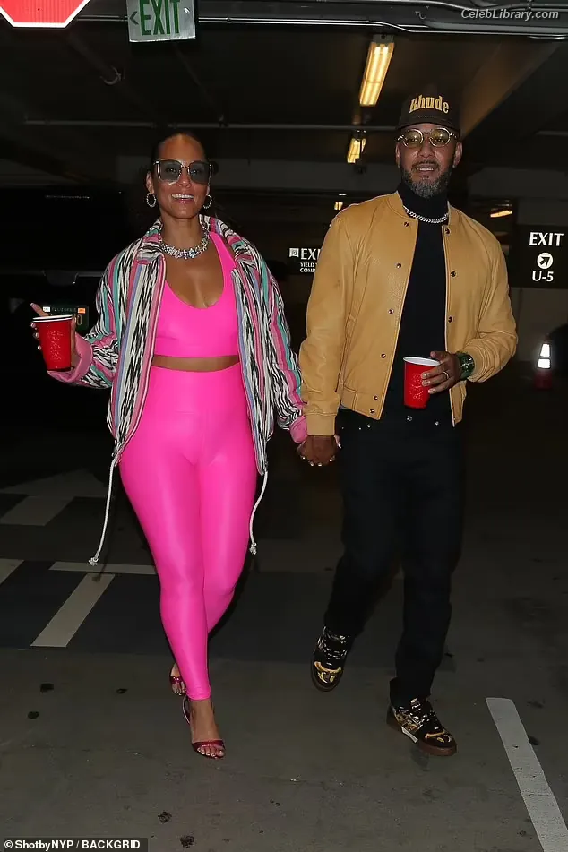Alicia Keys photo 21 of 231