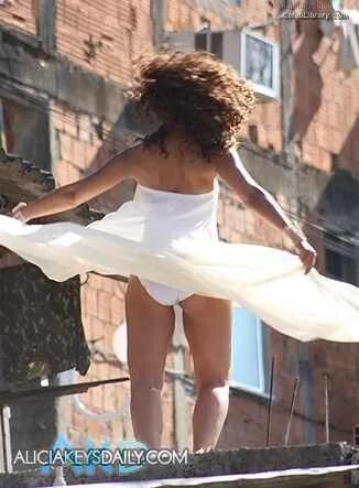 Alicia Keys photo 7 of 232